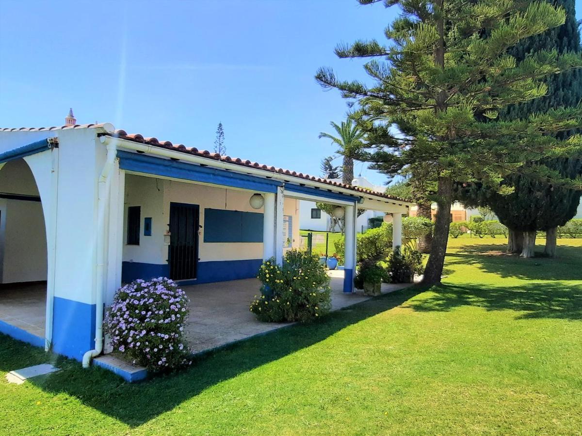 Armacao De Pera Brightness 2 With Pool By Homing Apartman Kültér fotó