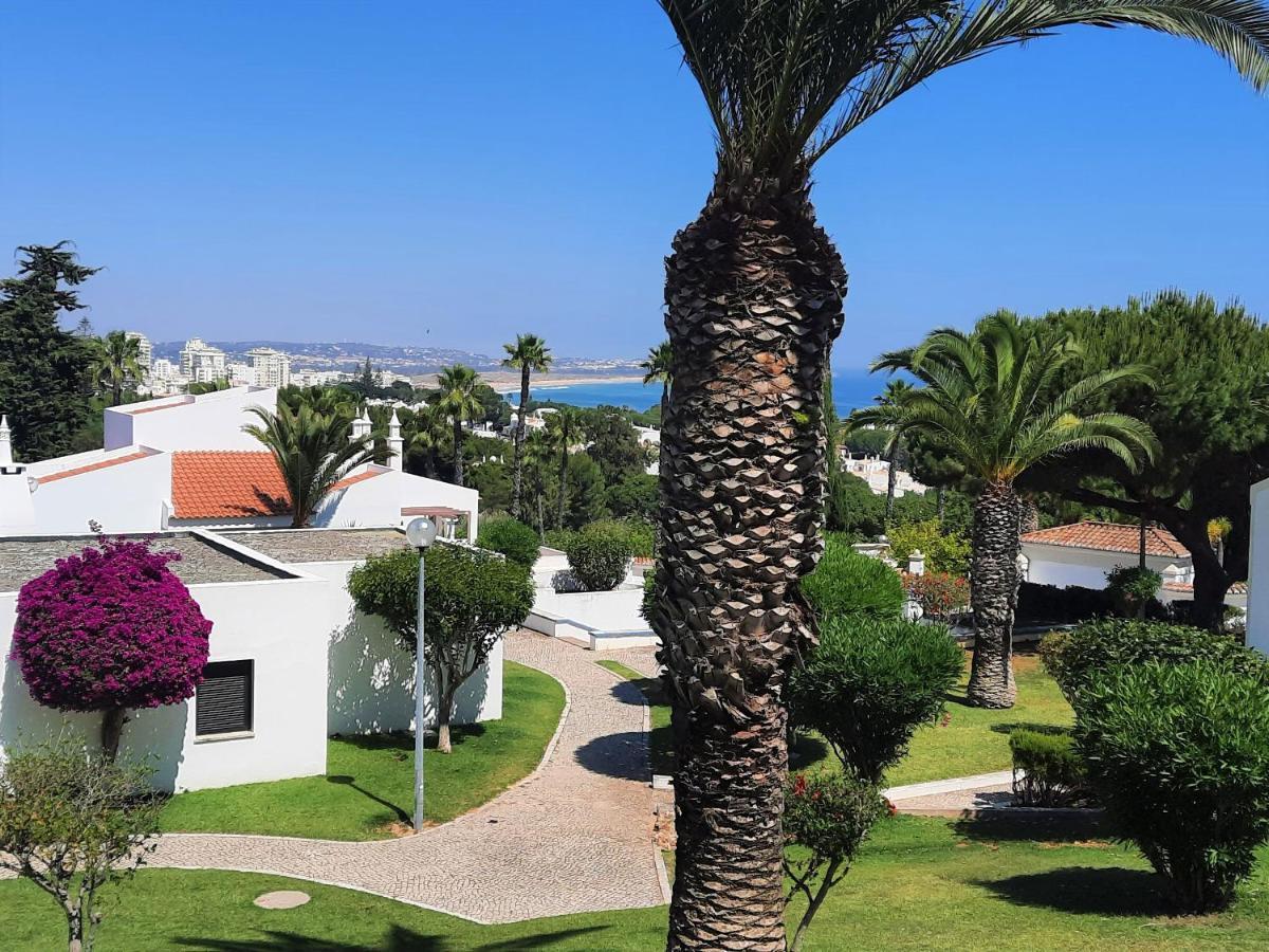 Armacao De Pera Brightness 2 With Pool By Homing Apartman Kültér fotó